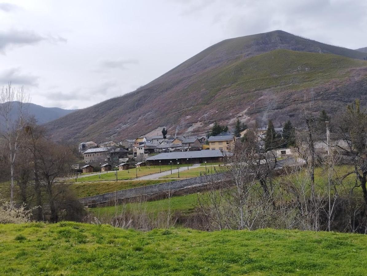 Camping La Zarapica - Palacios Del Sil Екстериор снимка