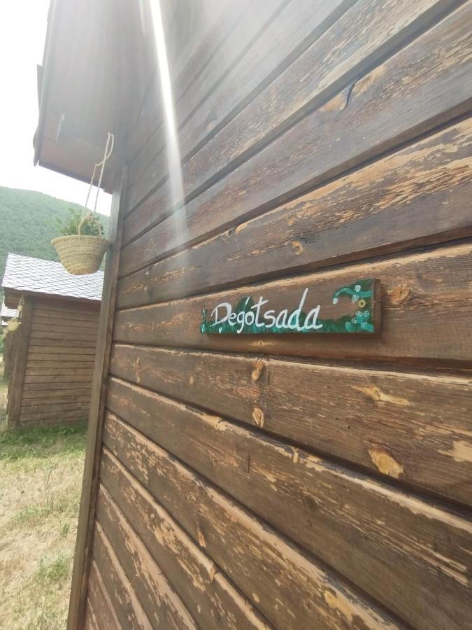 Camping La Zarapica - Palacios Del Sil Екстериор снимка
