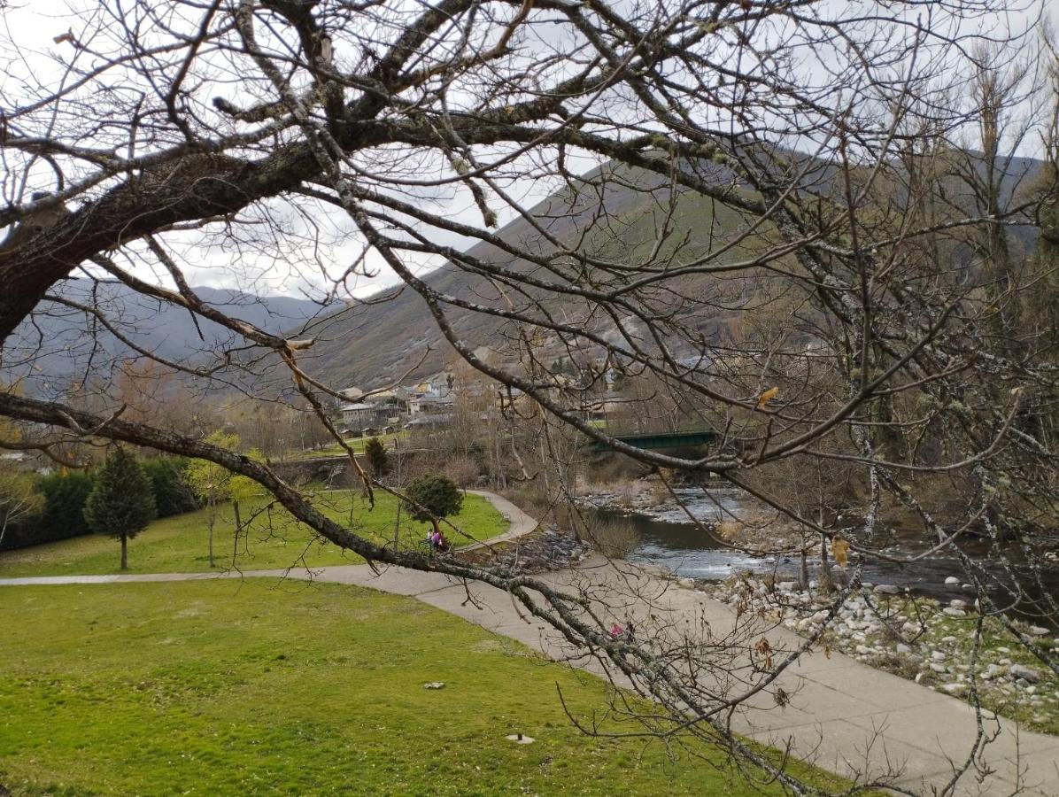Camping La Zarapica - Palacios Del Sil Екстериор снимка