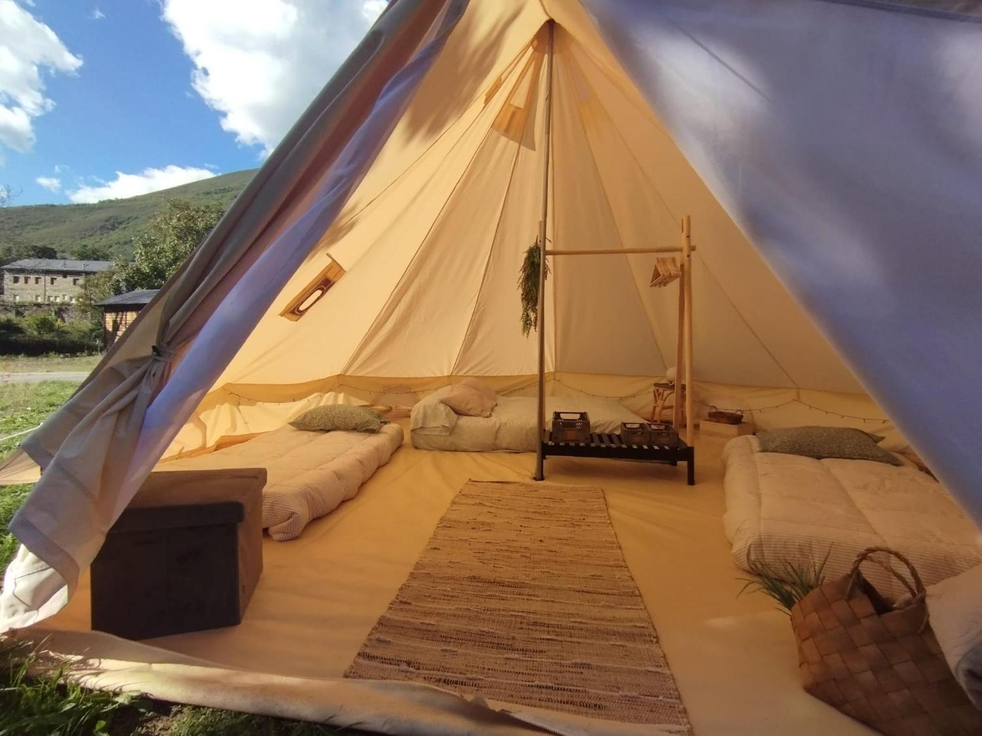 Camping La Zarapica - Palacios Del Sil Екстериор снимка