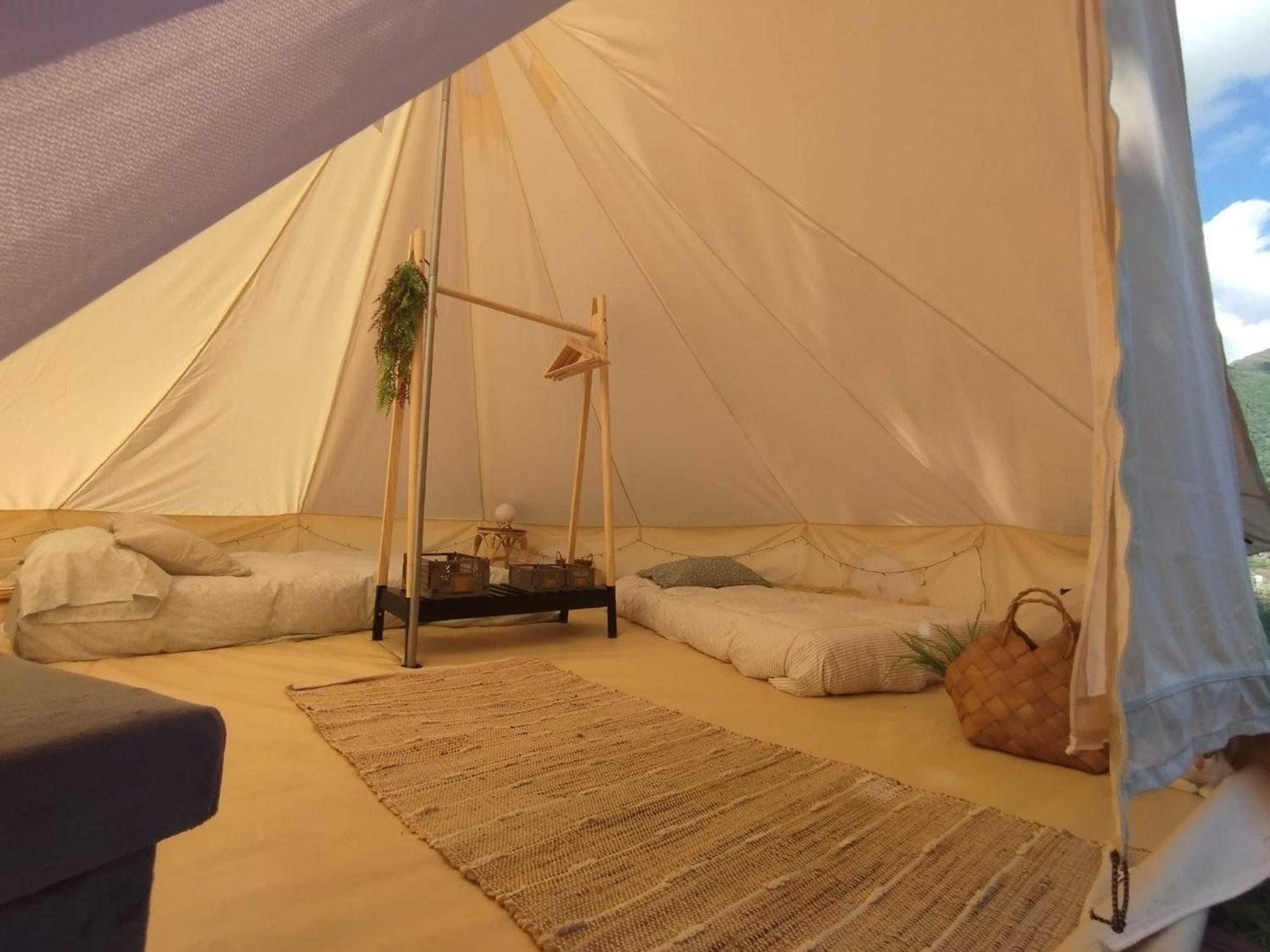 Camping La Zarapica - Palacios Del Sil Екстериор снимка