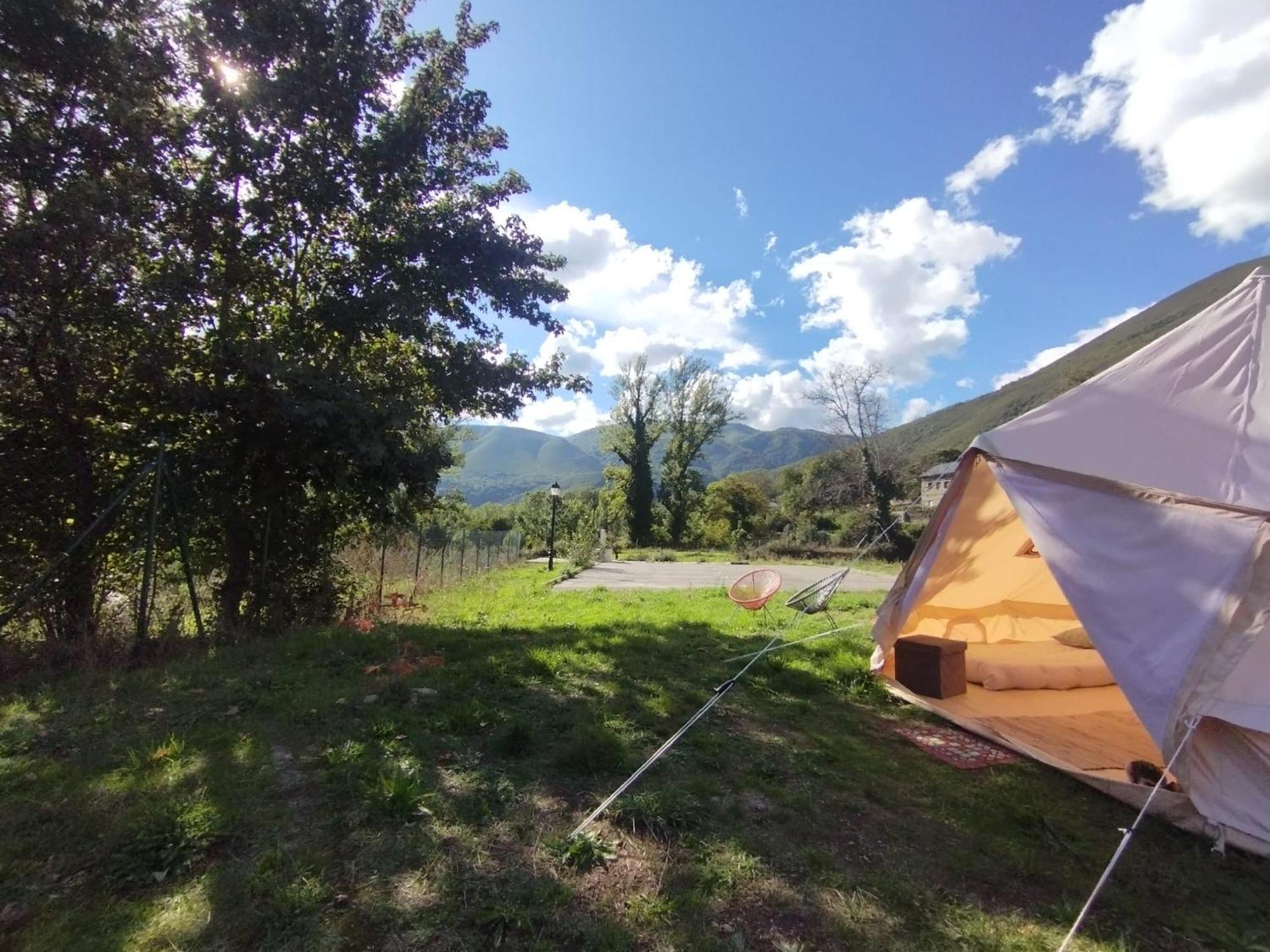 Camping La Zarapica - Palacios Del Sil Екстериор снимка