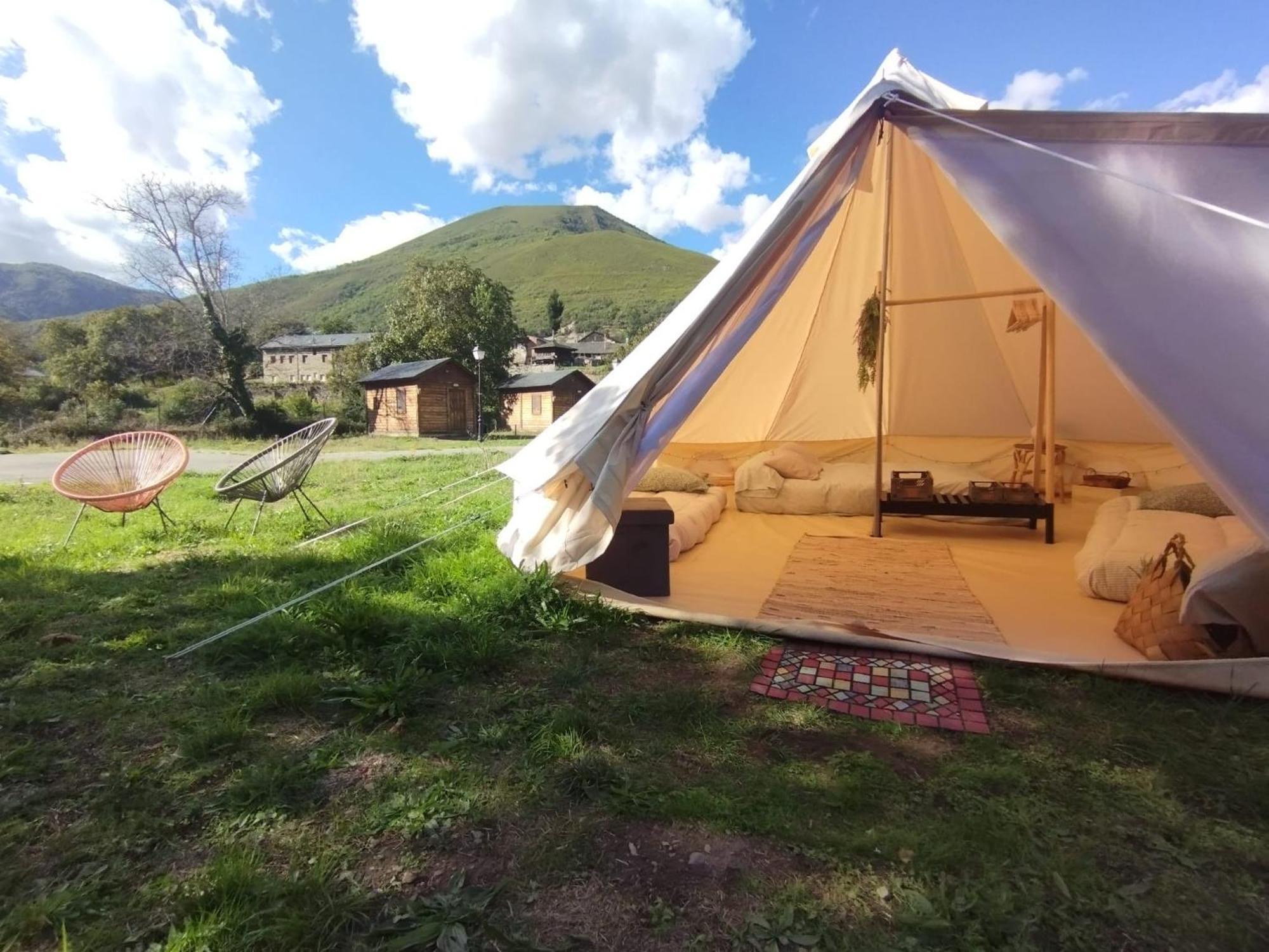 Camping La Zarapica - Palacios Del Sil Екстериор снимка